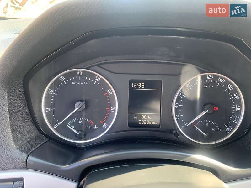 Лифтбек Skoda Octavia 2009 в Киеве фото 24 Лифтбек Skoda Octavia 2009 в Киеве