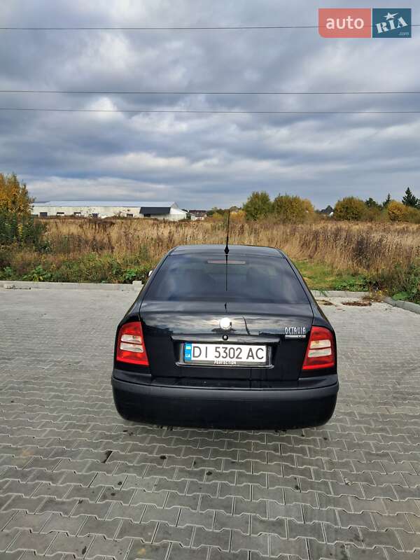 Лифтбек Skoda Octavia 2003 в Ивано-Франковске