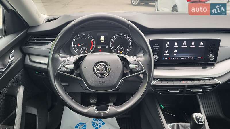 Лифтбек Skoda Octavia 2021 в Киеве