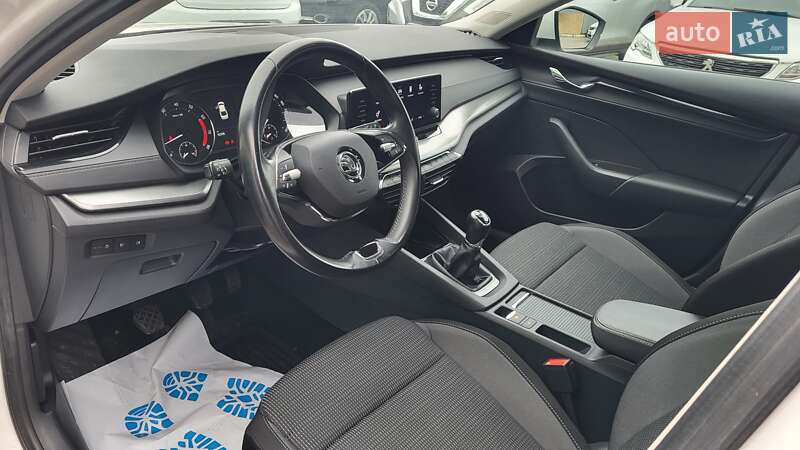 Лифтбек Skoda Octavia 2021 в Киеве