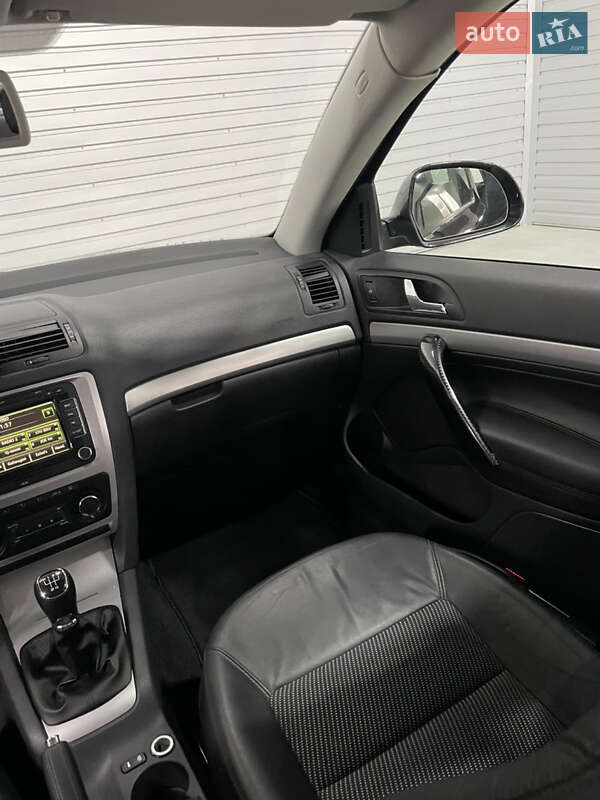 Универсал Skoda Octavia 2011 в Стрые