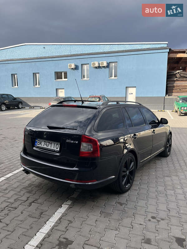 Универсал Skoda Octavia 2011 в Ровно