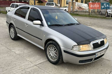 Лифтбек Skoda Octavia 2004 в 