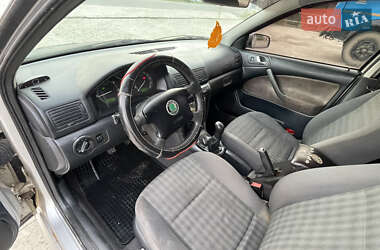 Лифтбек Skoda Octavia 2004 в 