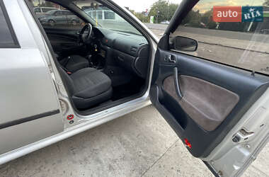 Лифтбек Skoda Octavia 2004 в 