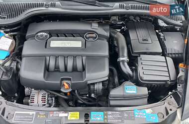 Лифтбек Skoda Octavia 2009 в 