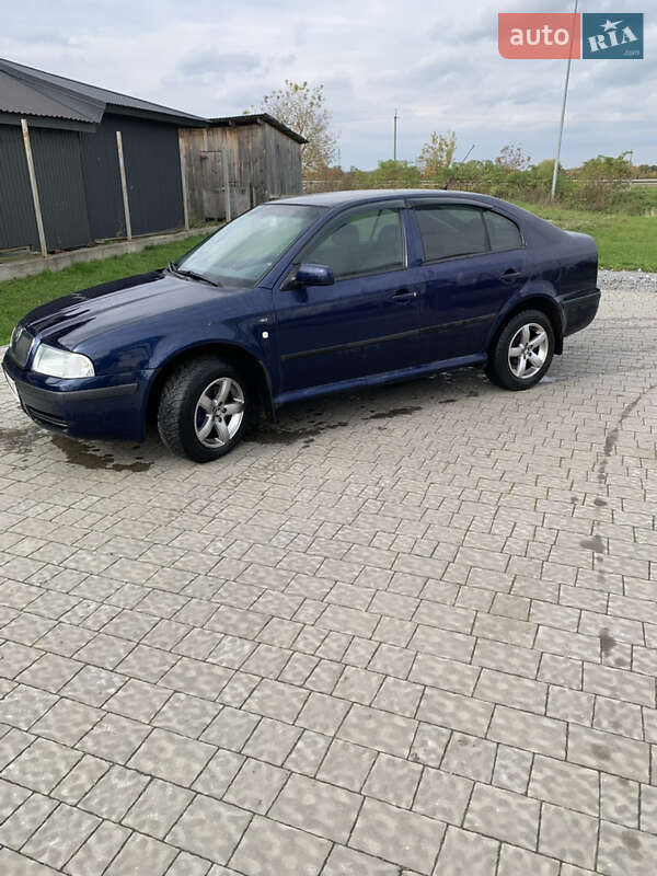 Лифтбек Skoda Octavia 2004 в Буске
