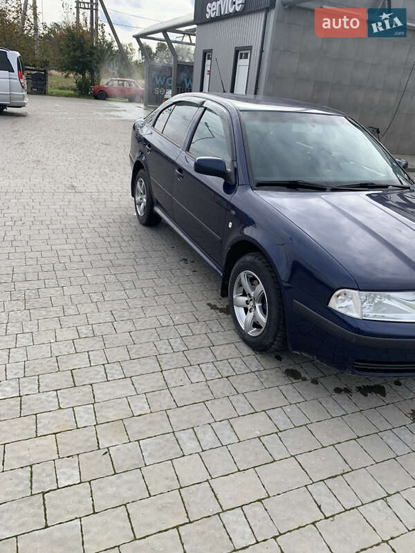 Лифтбек Skoda Octavia 2004 в Буске