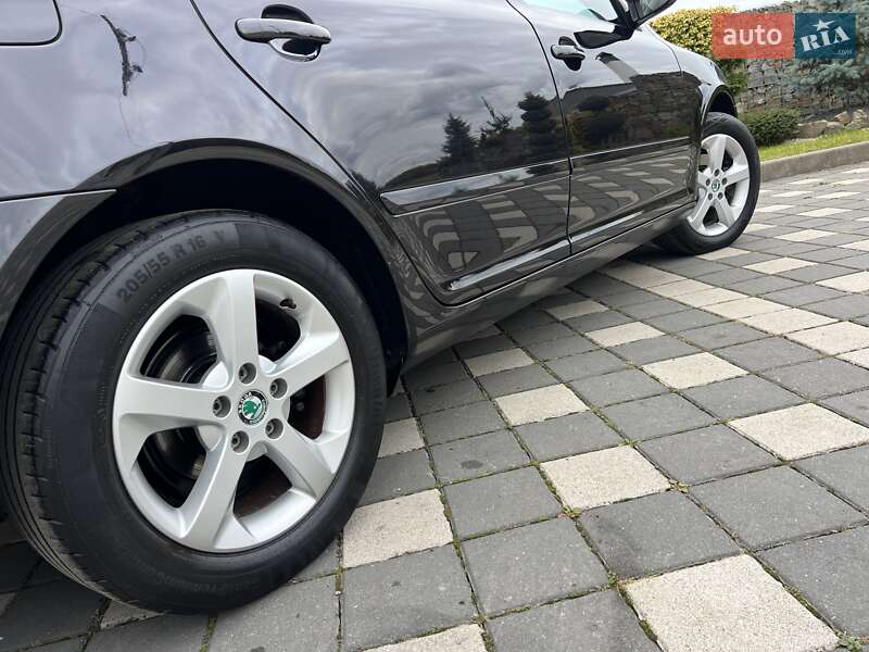 Универсал Skoda Octavia 2012 в Стрые