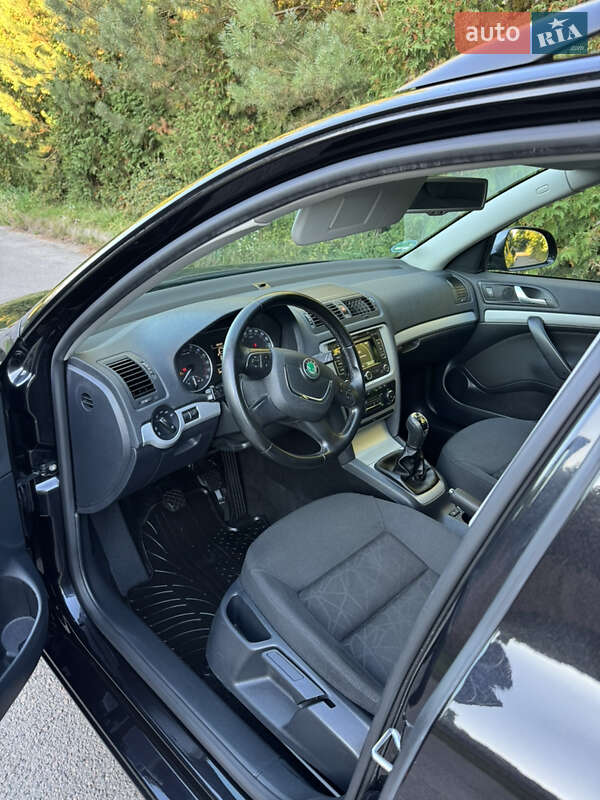 Универсал Skoda Octavia 2012 в Ровно