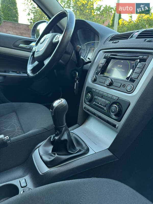 Универсал Skoda Octavia 2012 в Ровно