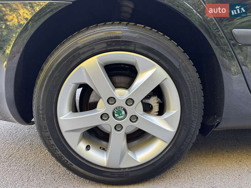 Универсал Skoda Octavia 2012 в Ровно