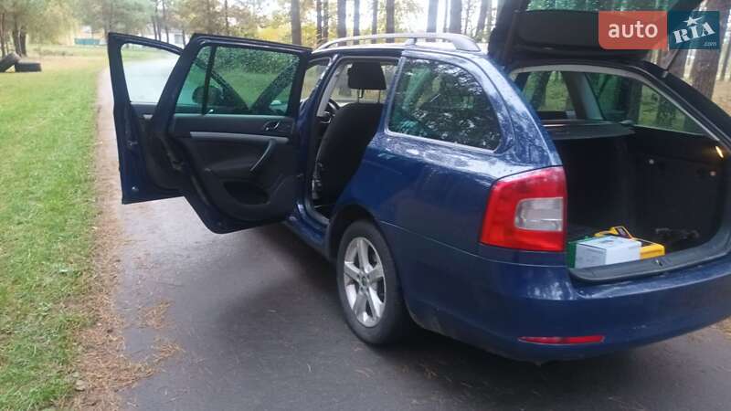 Універсал Skoda Octavia 2012 в Маневичах