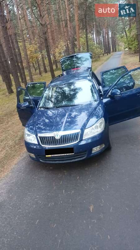 Універсал Skoda Octavia 2012 в Маневичах