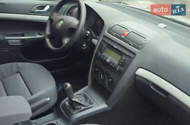 Универсал Skoda Octavia 2005 в  фото 5 Универсал Skoda Octavia 2005 в