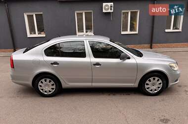 Лифтбек Skoda Octavia 2010 в 