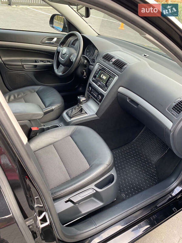 Универсал Skoda Octavia 2012 в Луцке фото 15 Универсал Skoda Octavia 2012 в Луцке