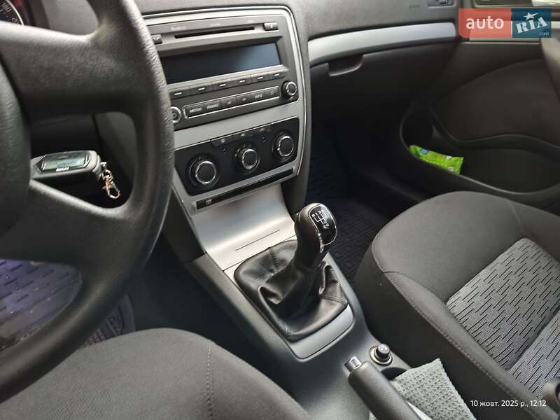 Лифтбек Skoda Octavia 2011 в Черкассах фото 5 Лифтбек Skoda Octavia 2011 в Черкассах