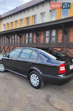 Лифтбек Skoda Octavia 2009 в 