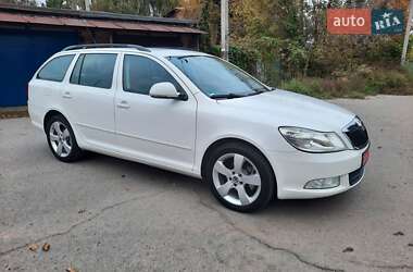 Универсал Skoda Octavia 2010 в 
