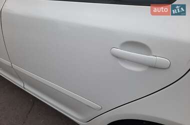 Универсал Skoda Octavia 2010 в 