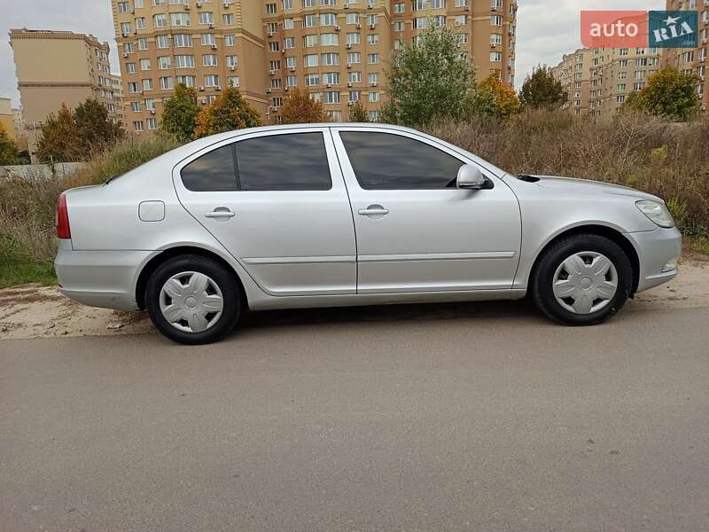 Лифтбек Skoda Octavia 2011 в Киеве