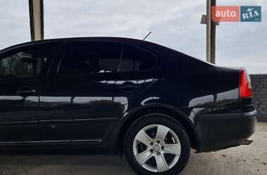 Лифтбек Skoda Octavia 2012 в 