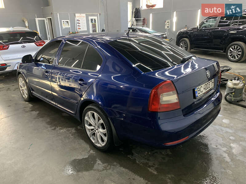 Лифтбек Skoda Octavia 2010 в Львове