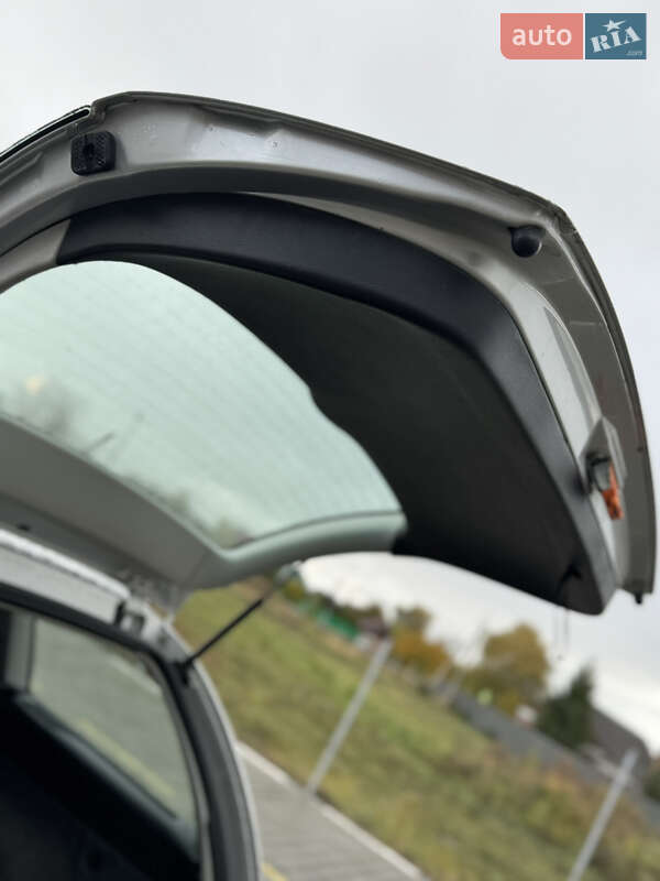 Універсал Skoda Octavia 2006 в Нововолинську