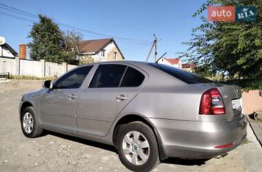 Лифтбек Skoda Octavia 2011 в 