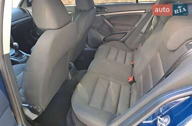 Лифтбек Skoda Octavia 2012 в 