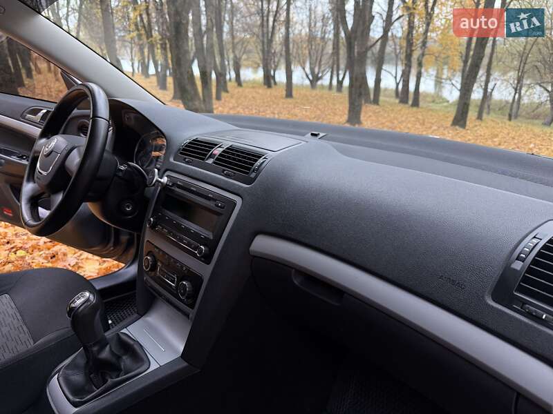 Универсал Skoda Octavia 2011 в Глухове фото 17 Универсал Skoda Octavia 2011 в Глухове