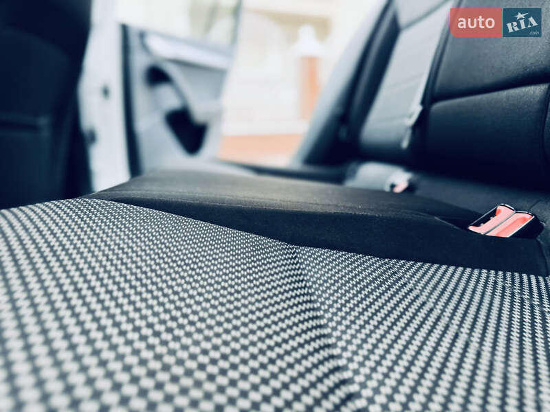 Універсал Skoda Octavia 2016 в Грушево фото 41 Універсал Skoda Octavia 2016 в Грушево