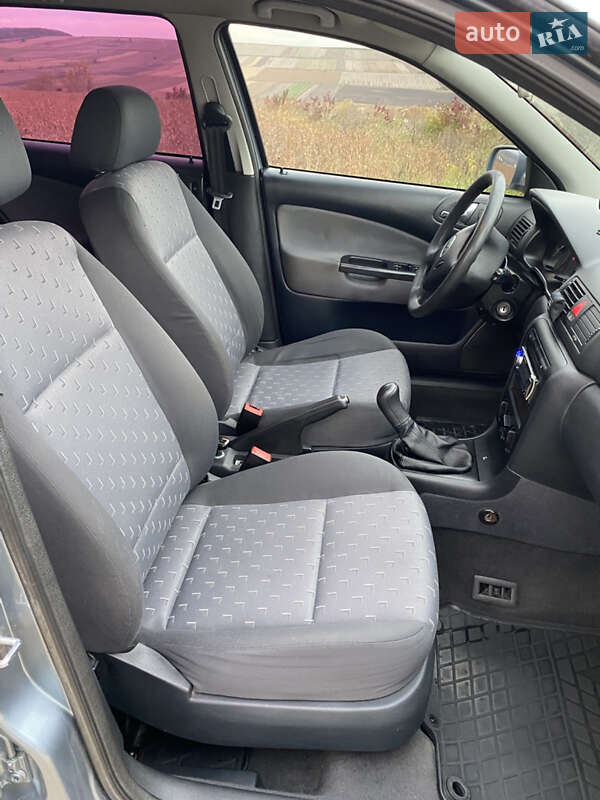 Універсал Skoda Octavia 2006 в Чернівцях