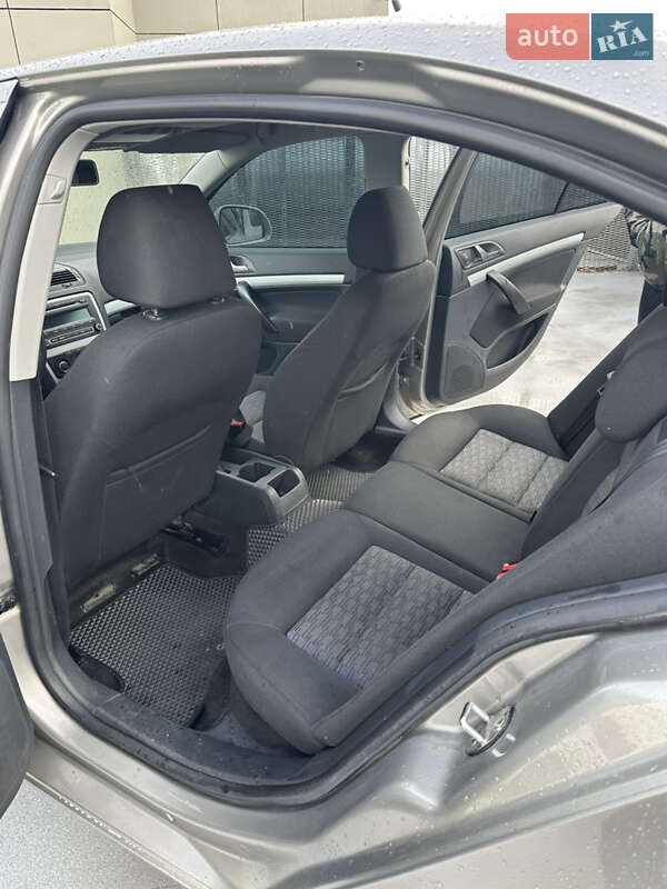 Лифтбек Skoda Octavia 2010 в Киеве