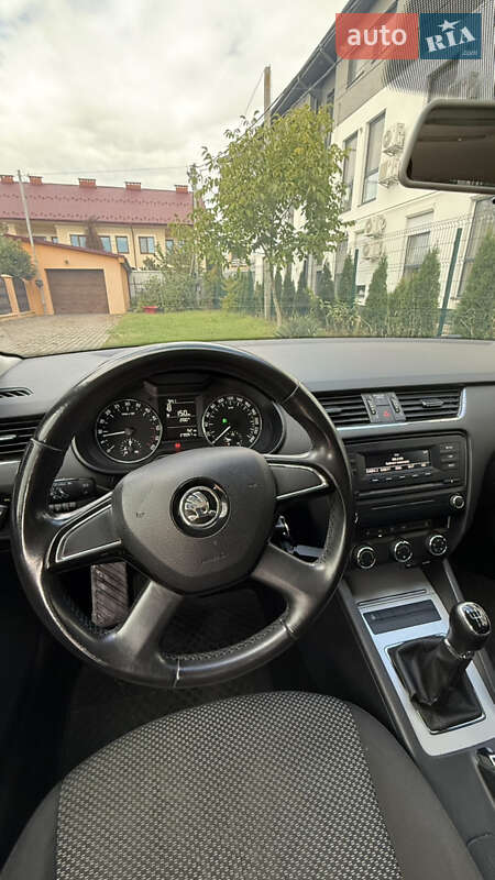 Лифтбек Skoda Octavia 2014 в Ужгороде