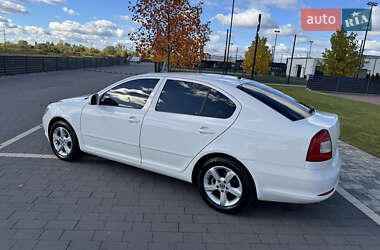 Ліфтбек Skoda Octavia 2011 в  фото 6 Ліфтбек Skoda Octavia 2011 в