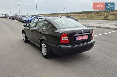 Ліфтбек Skoda Octavia 2010 в 
