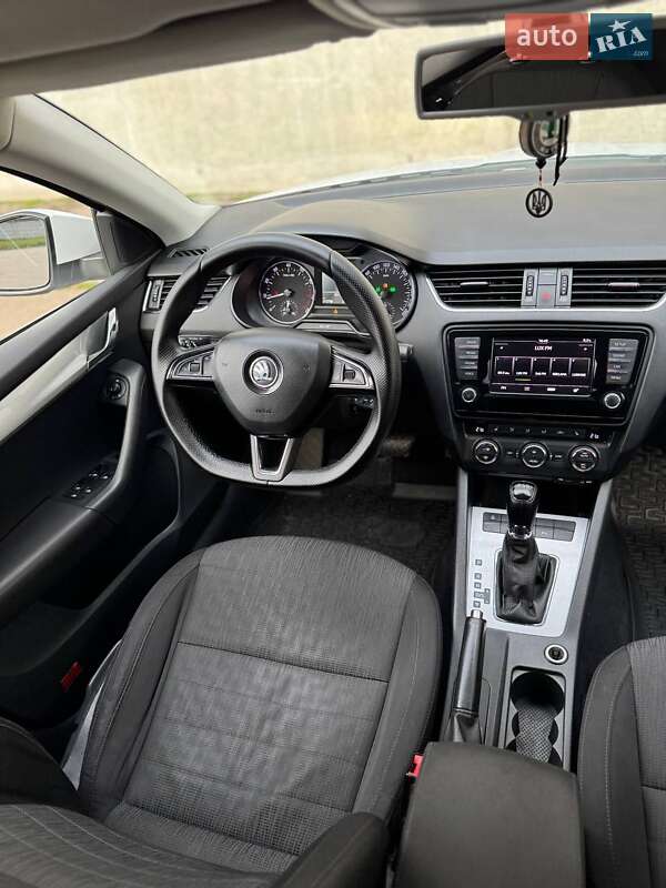Универсал Skoda Octavia 2016 в Киеве фото 25 Универсал Skoda Octavia 2016 в Киеве