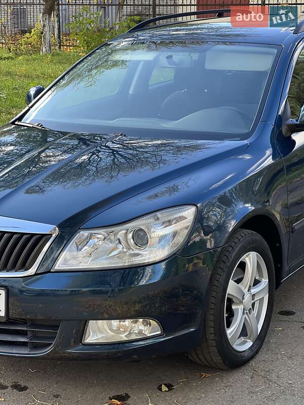 Универсал Skoda Octavia 2011 в Калуше