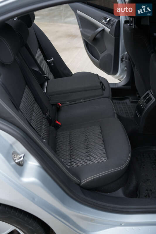 Ліфтбек Skoda Octavia 2010 в Дніпрі фото 13 Ліфтбек Skoda Octavia 2010 в Дніпрі