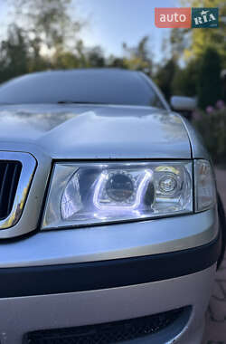 Лифтбек Skoda Octavia 2008 в 