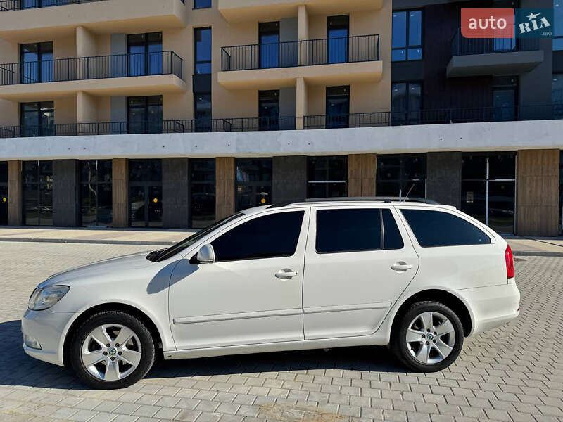 Универсал Skoda Octavia 2011 в Ужгороде фото 5 Универсал Skoda Octavia 2011 в Ужгороде