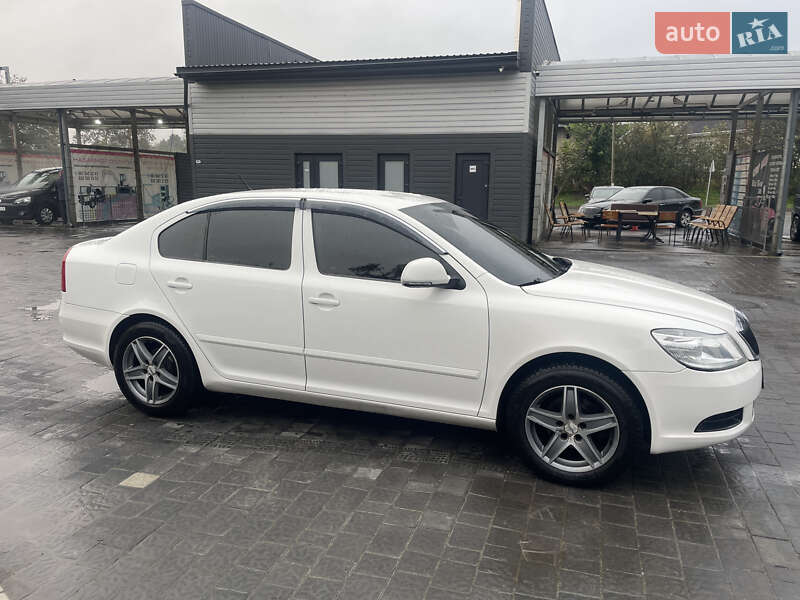 Ліфтбек Skoda Octavia 2011 в Городенці фото 5 Ліфтбек Skoda Octavia 2011 в Городенці