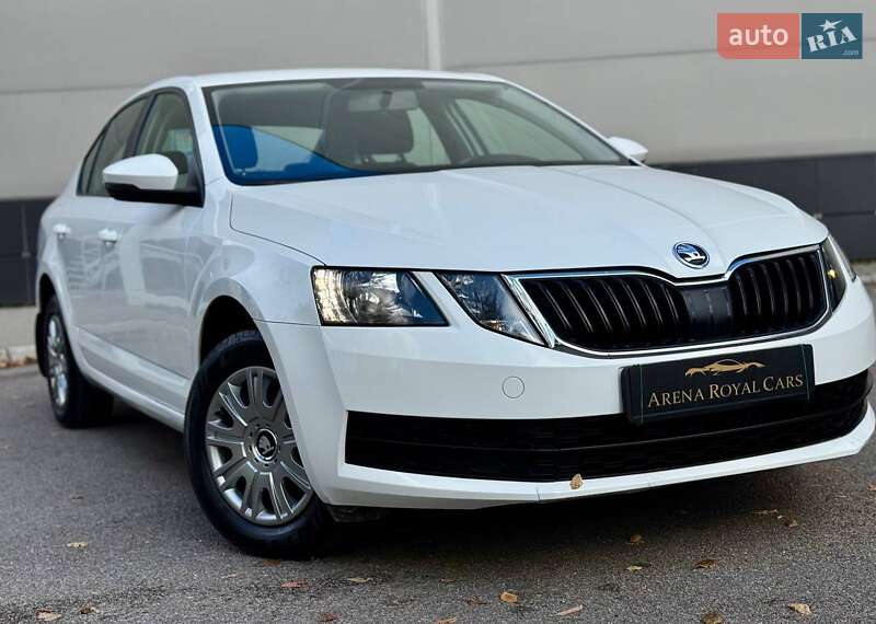 Лифтбек Skoda Octavia 2019 в Киеве