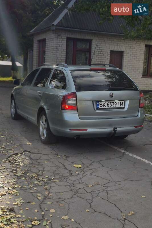 Универсал Skoda Octavia 2009 в Ровно