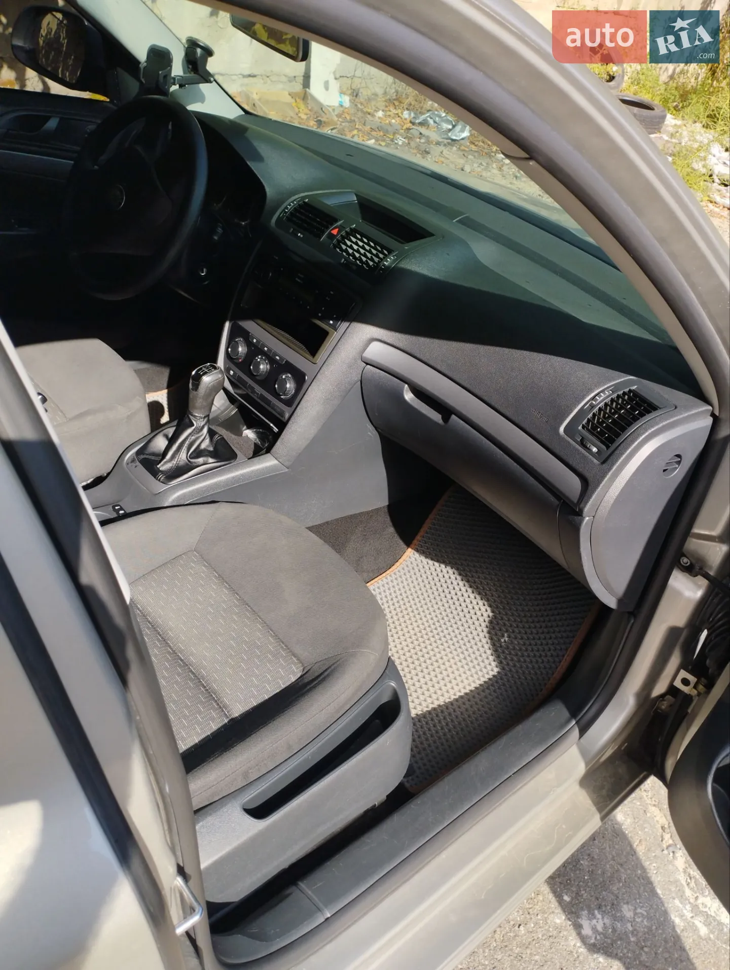 2011 Skoda Octavia - мініатюра 21