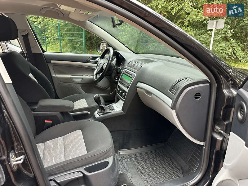 Универсал Skoda Octavia 2010 в Киеве фото 46 Универсал Skoda Octavia 2010 в Киеве