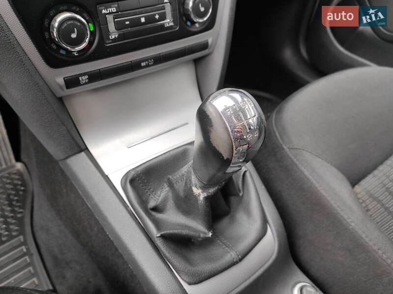 Универсал Skoda Octavia 2010 в Сарнах фото 11 Универсал Skoda Octavia 2010 в Сарнах