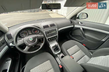 Универсал Skoda Octavia 2009 в 